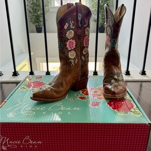 Macie Bean Brown Boots with Floral Embroidery